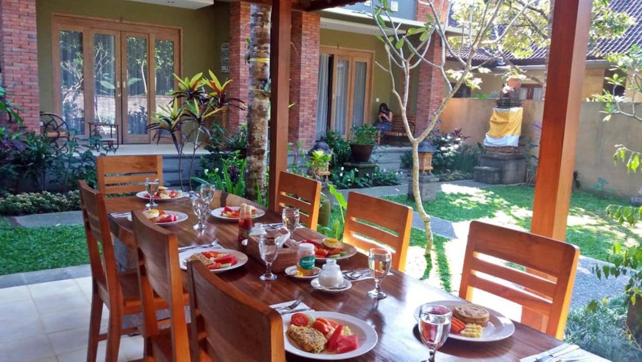 Tuga Guest House Ubud Exterior photo